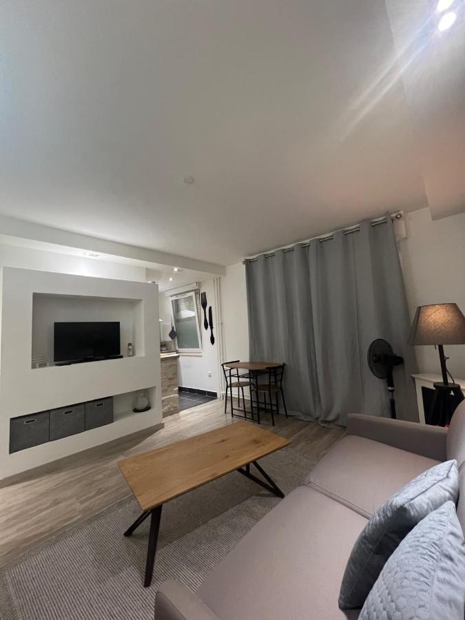 Le Carre Strasbourgeois - Logement Entier Au Centre Du Neudorf F1 المظهر الخارجي الصورة